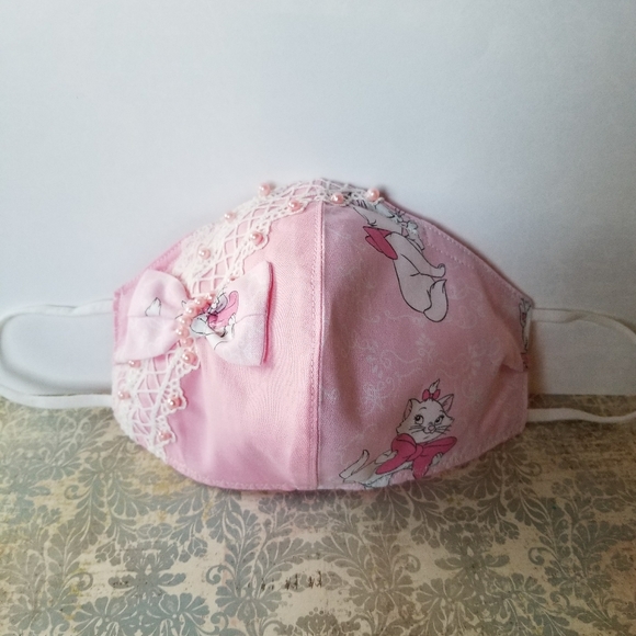 no name brand Accessories - Aristocat Marie cloth mask ( adult size)